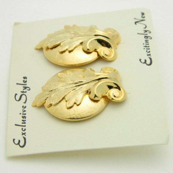 Pcraft Matte Textured Repousse Leaf Flower - Picture 2 of 4